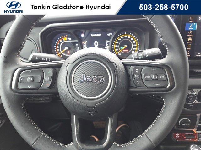 Used 2025 Jeep Wrangler Unlimited Rubicon image 14