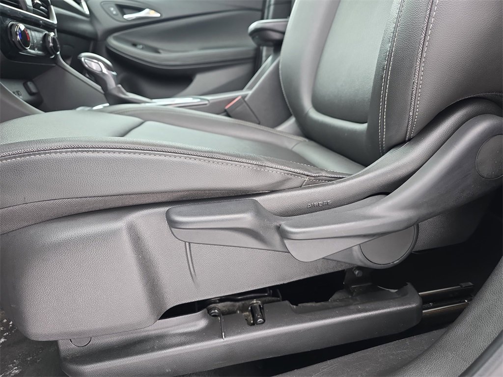 Certified 2024 Buick Encore GX Sport Touring image 30