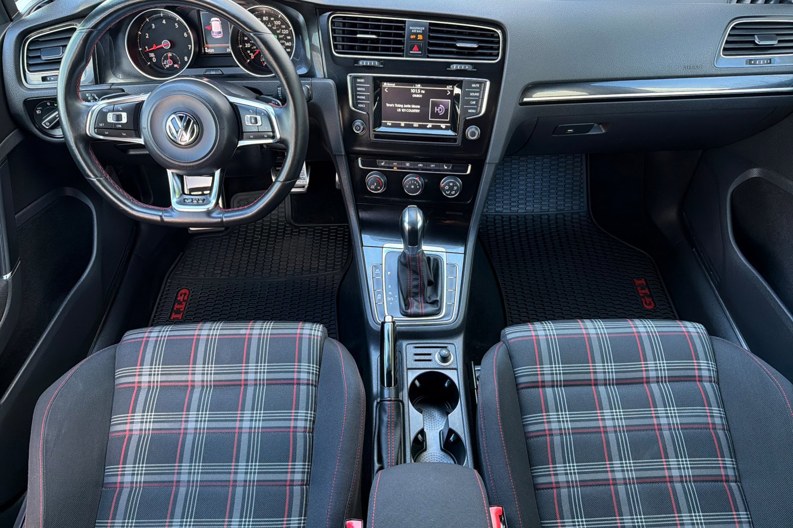 Used 2015 Volkswagen GTI S image 13