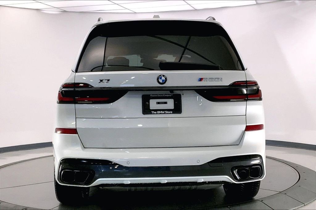 New 2026 BMW X7 M60i image 3