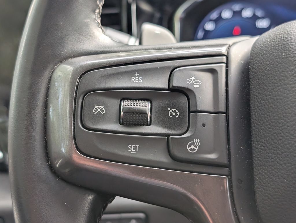 Used 2025 Chevrolet Silverado 1500 High Country AWD/4WD image 34