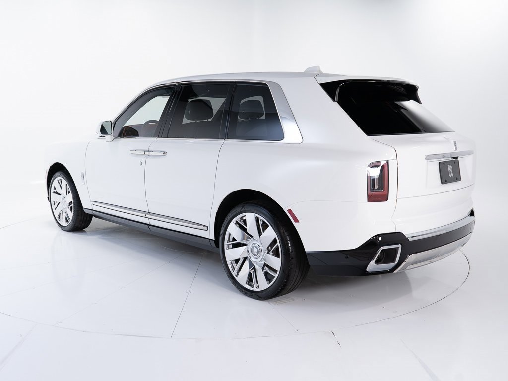 New 2026 Rolls-Royce Cullinan image 3