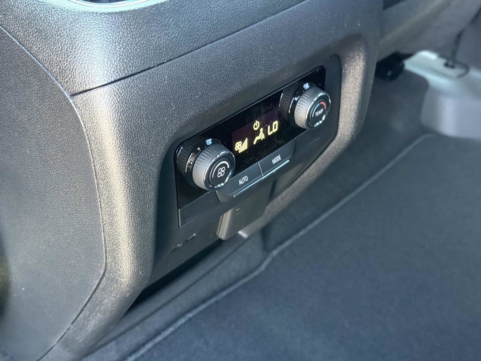 New 2026 Chevrolet Traverse Z71 w/ Enhanced Driving Package AWD/4WD image 15