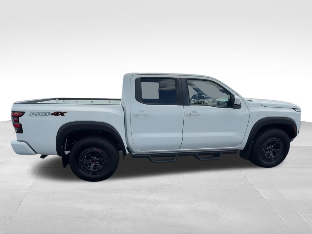 Used 2025 Nissan Frontier PRO-4X AWD/4WD image 10