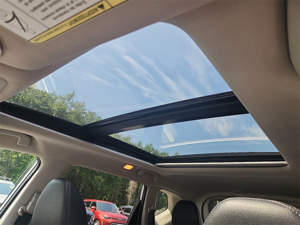 Used 2016 Nissan Rogue SL w/ SL Premium Package image 15