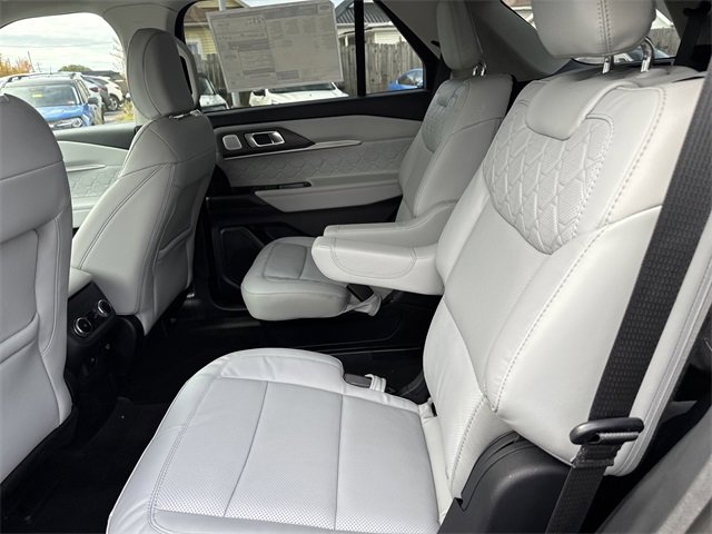 New 2025 Ford Explorer Platinum w/ Ultimate Package image 13