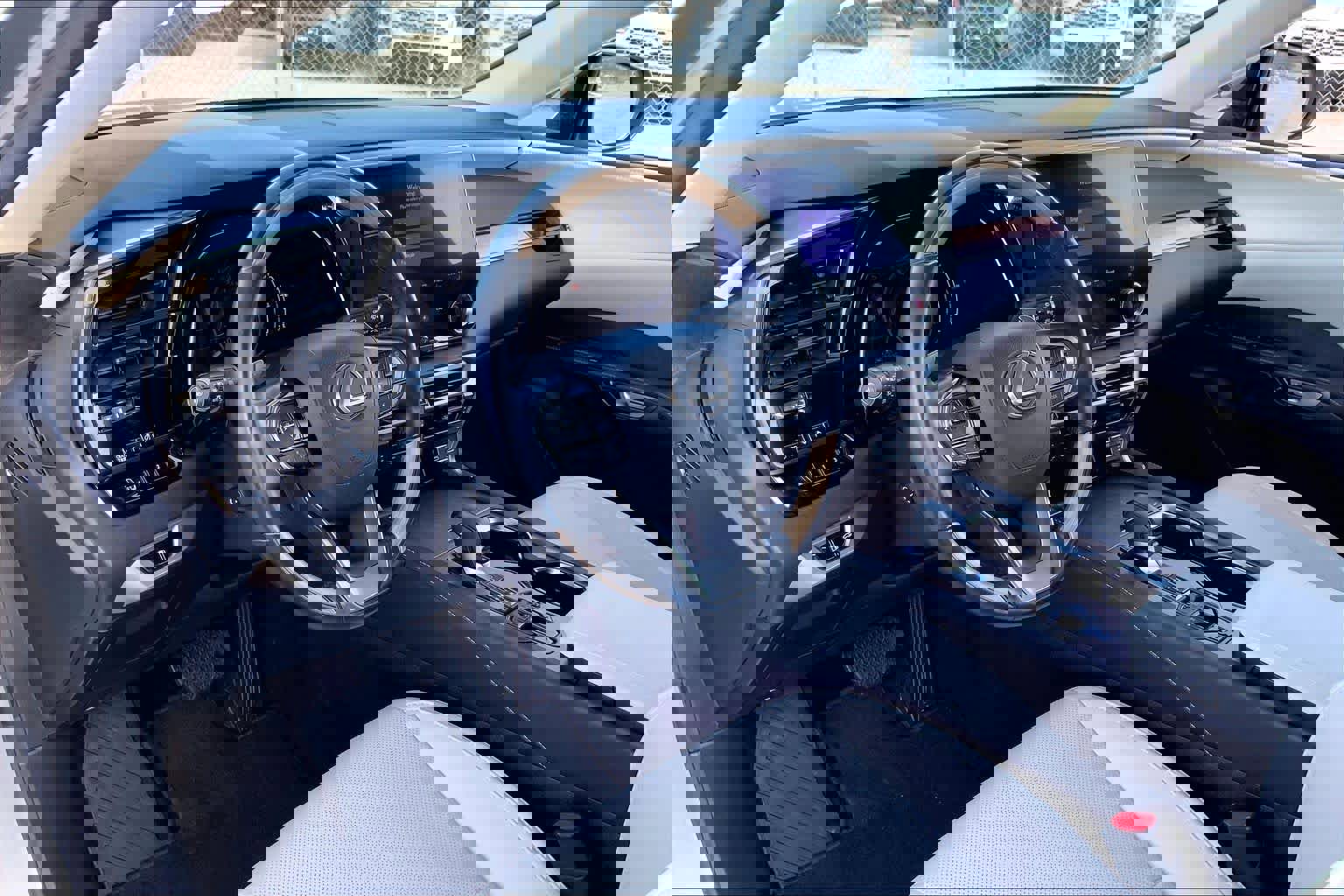 Used 2023 Lexus RX 350 Premium image 17