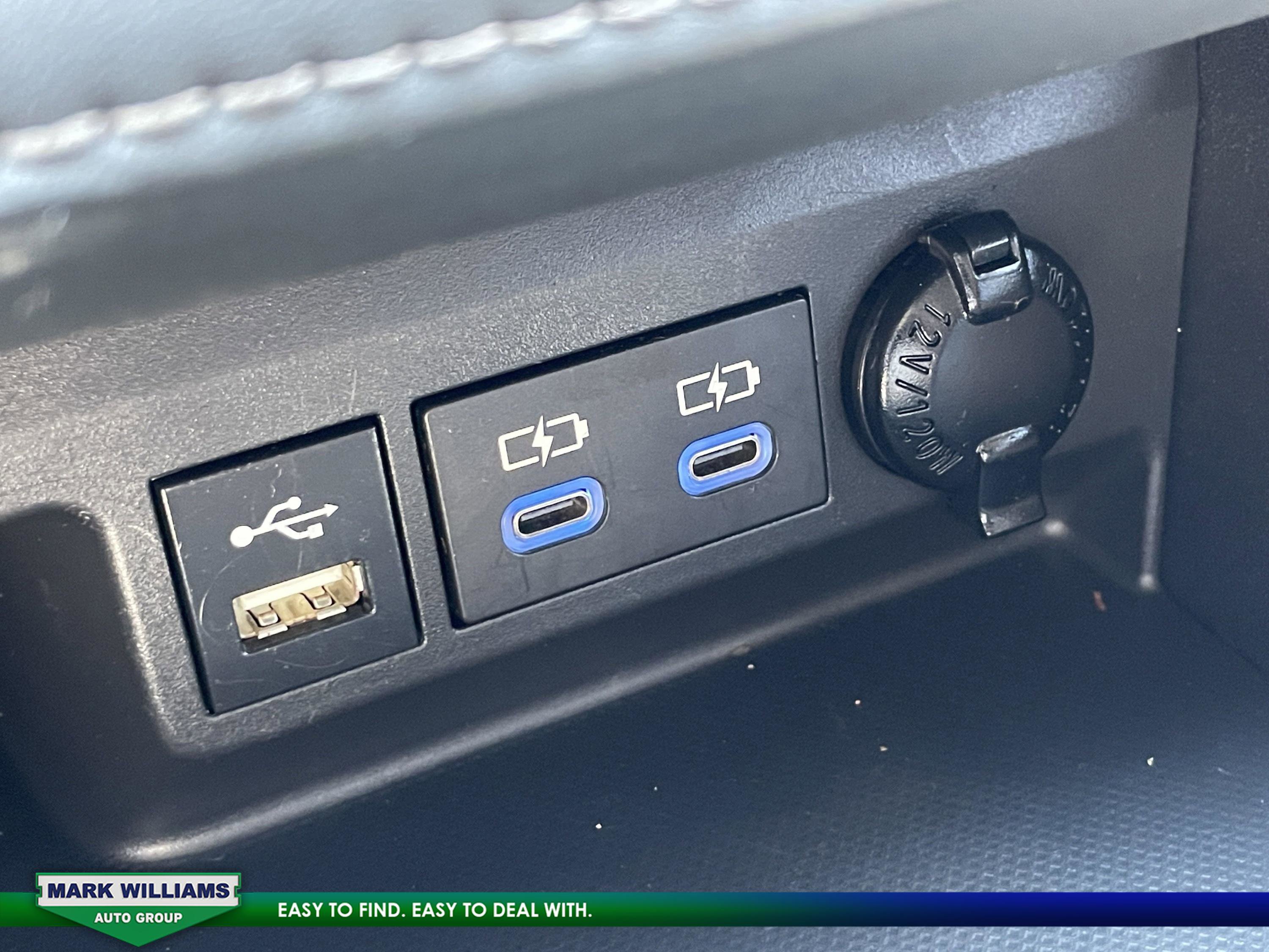 Used 2022 Toyota Highlander XLE image 19