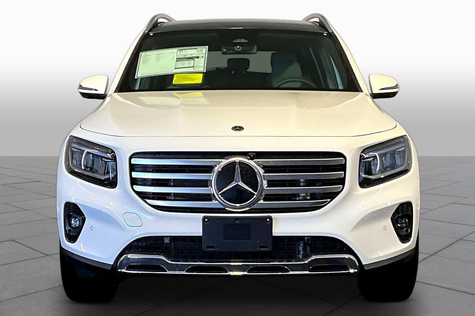 New 2026 Mercedes-Benz GLB 250 4MATIC image 2