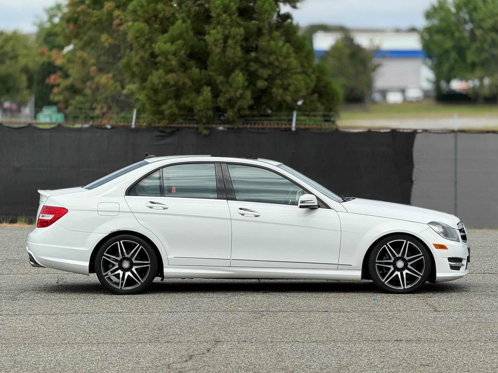Used 2014 Mercedes-Benz C 300 4MATIC Sedan image 7