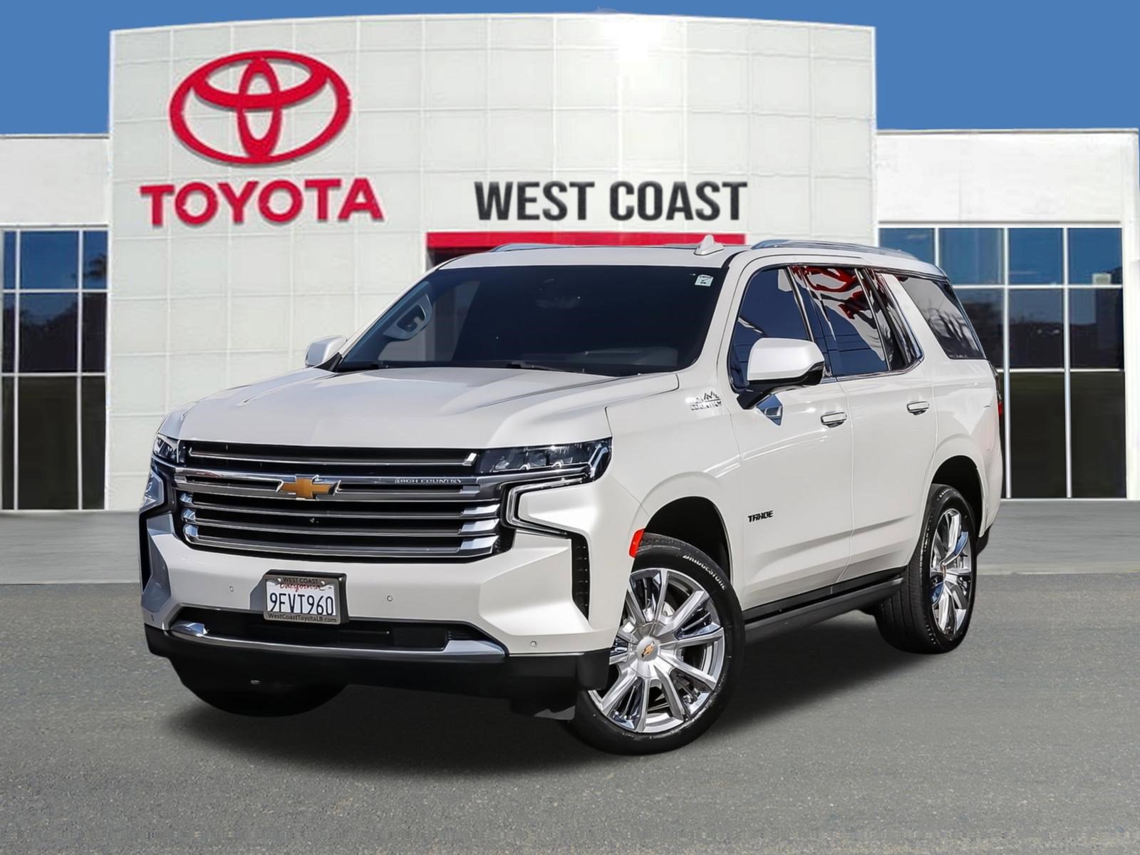 Used 2022 Chevrolet Tahoe High Country w/ Premium Package 2