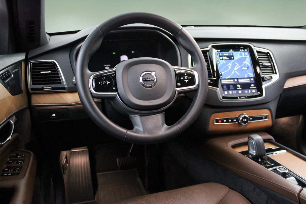Used 2023 Volvo XC90 B6 Plus w/ Protection Package Premier AWD/4WD image 17