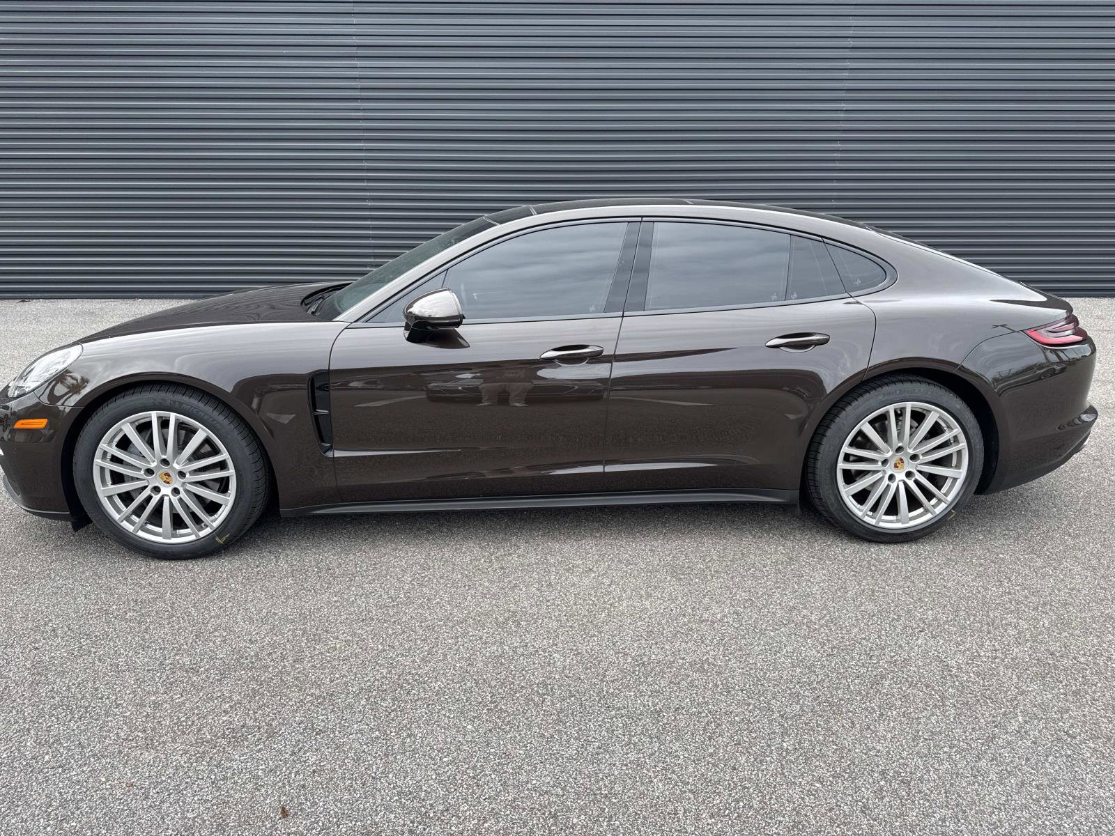 Certified 2018 Porsche Panamera 4S image 2