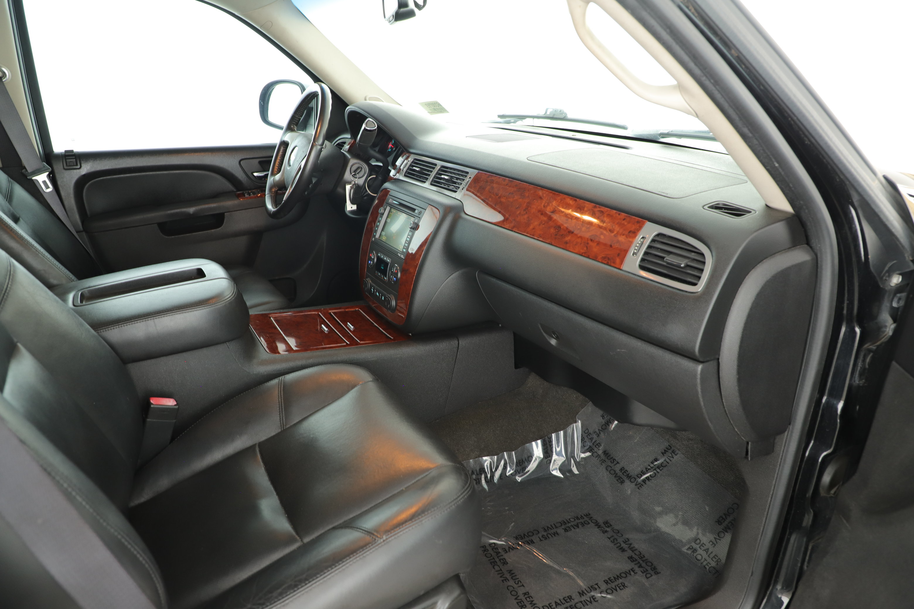 Used 2011 Chevrolet Suburban LTZ AWD/4WD image 8