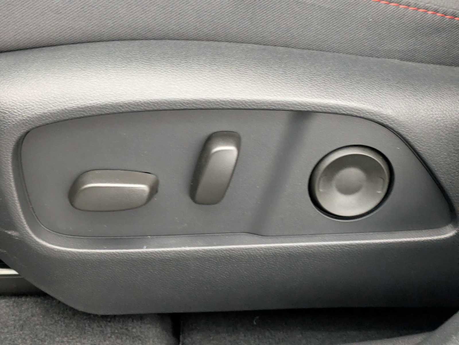 New 2026 Chevrolet Equinox RS image 18