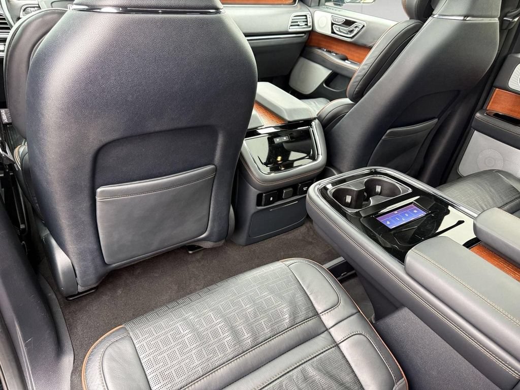 Certified 2024 Lincoln Navigator Black Label AWD/4WD image 28
