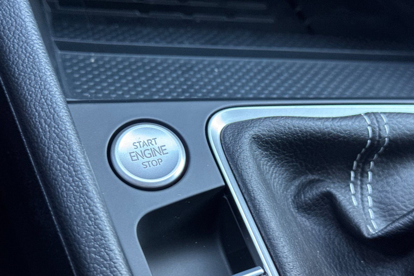 New 2026 Volkswagen Jetta SE FWD image 19