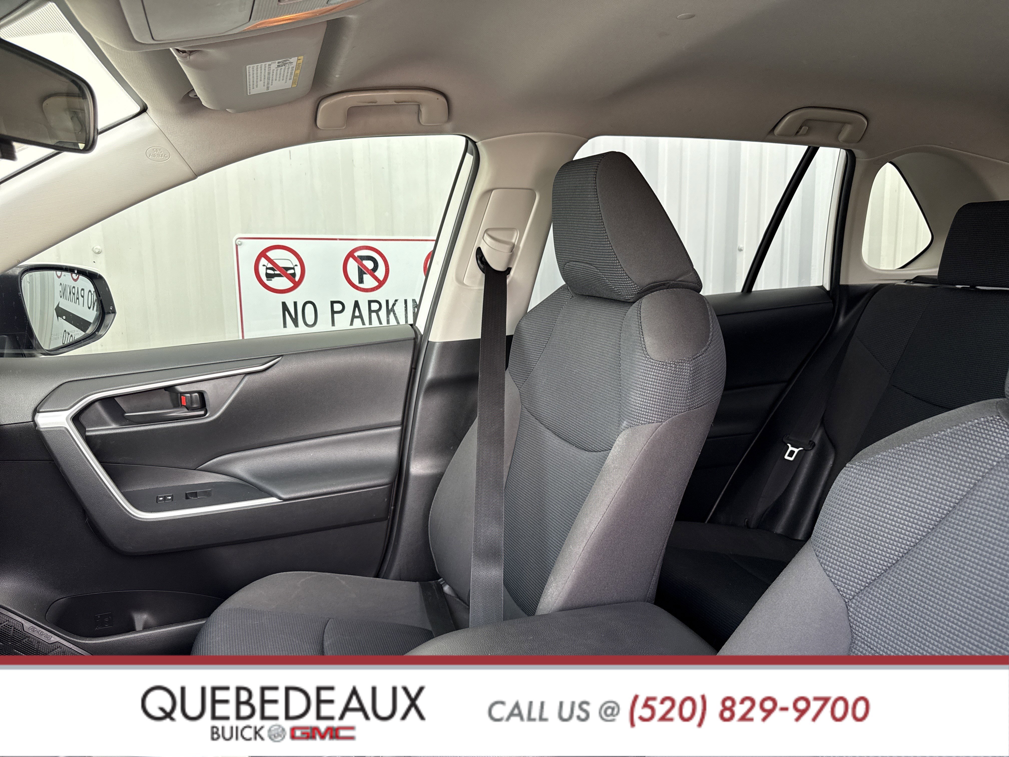 Used 2020 Toyota RAV4 LE image 12