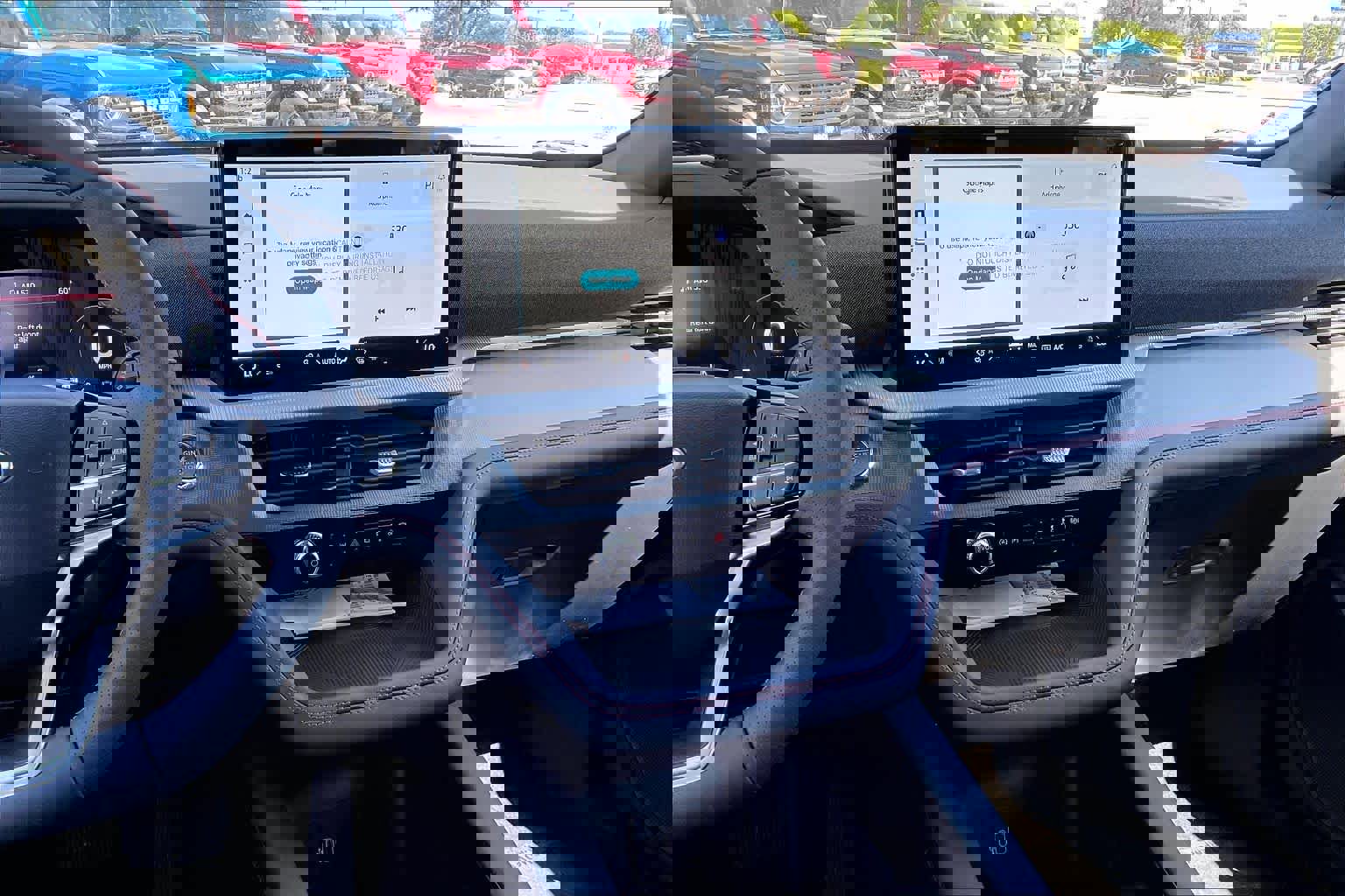 New 2026 Ford Explorer ST-Line AWD/4WD image 6