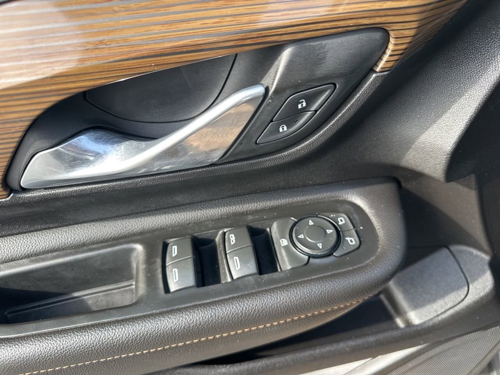 Used 2018 GMC Terrain SLE image 17