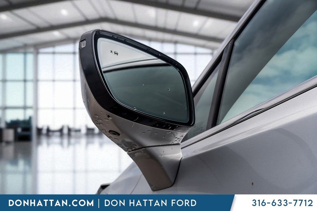 Used 2021 Buick Enclave Premium w/ Surround and Sites Package image 34