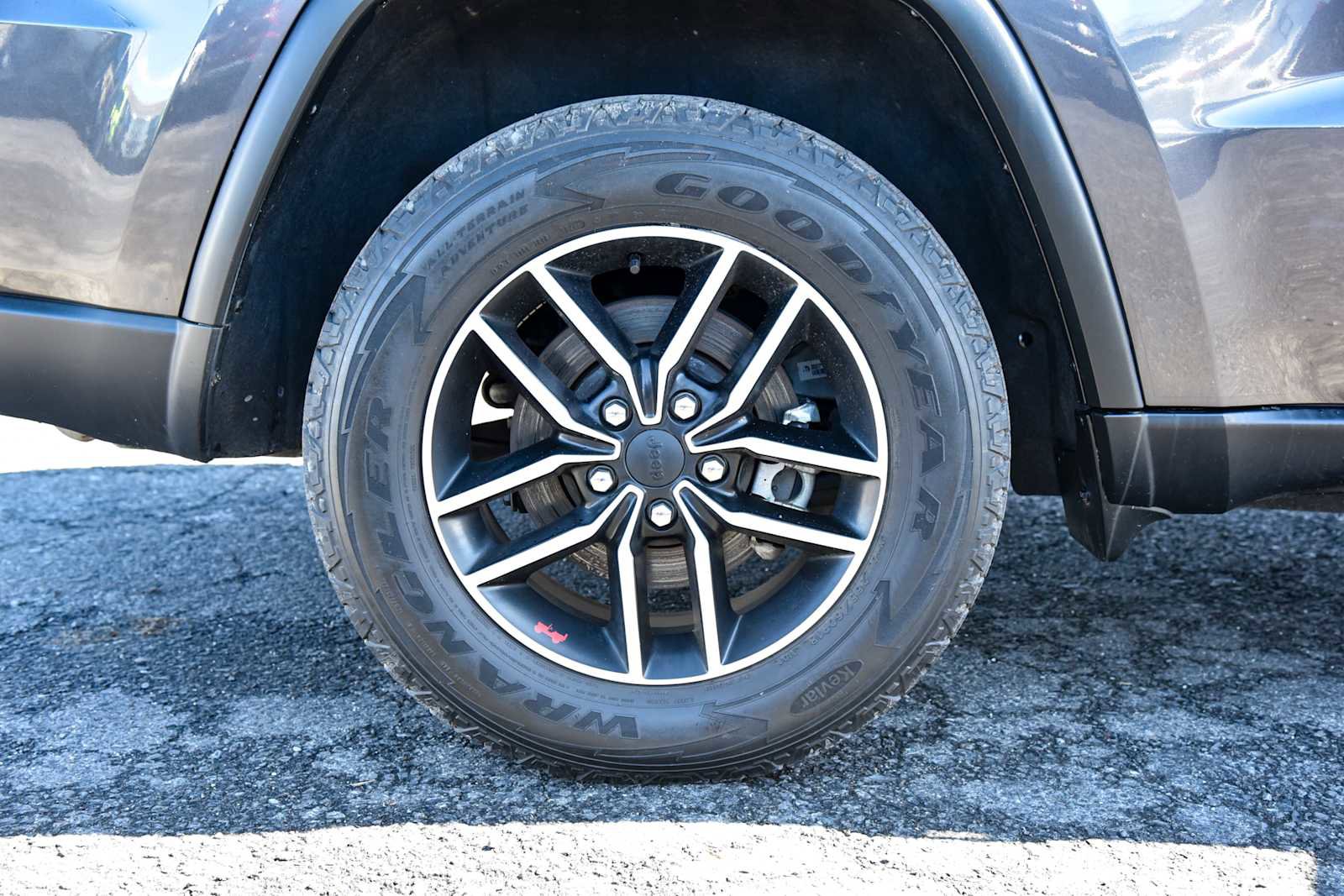 Certified 2021 Jeep Grand Cherokee Trailhawk w/ Trailhawk Luxury Group image 11