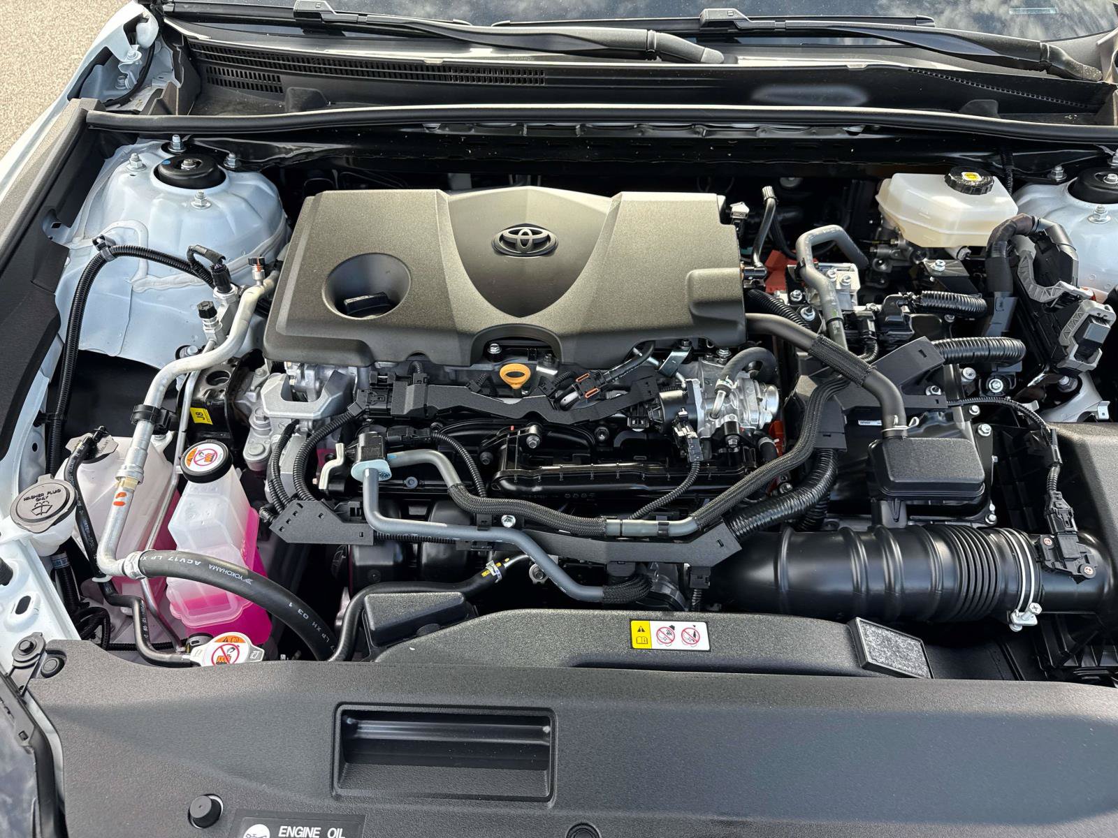 Used 2025 Toyota Camry SE w/ Multimedia Upgrade Package FWD image 9