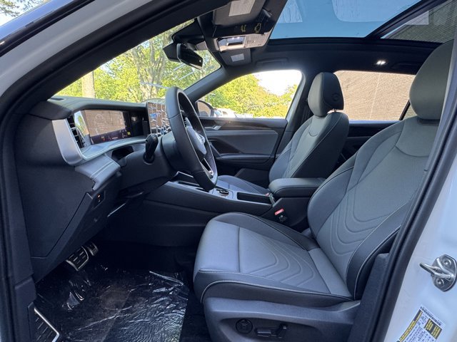 New 2026 Volkswagen Tiguan SE R-Line AWD/4WD image 25