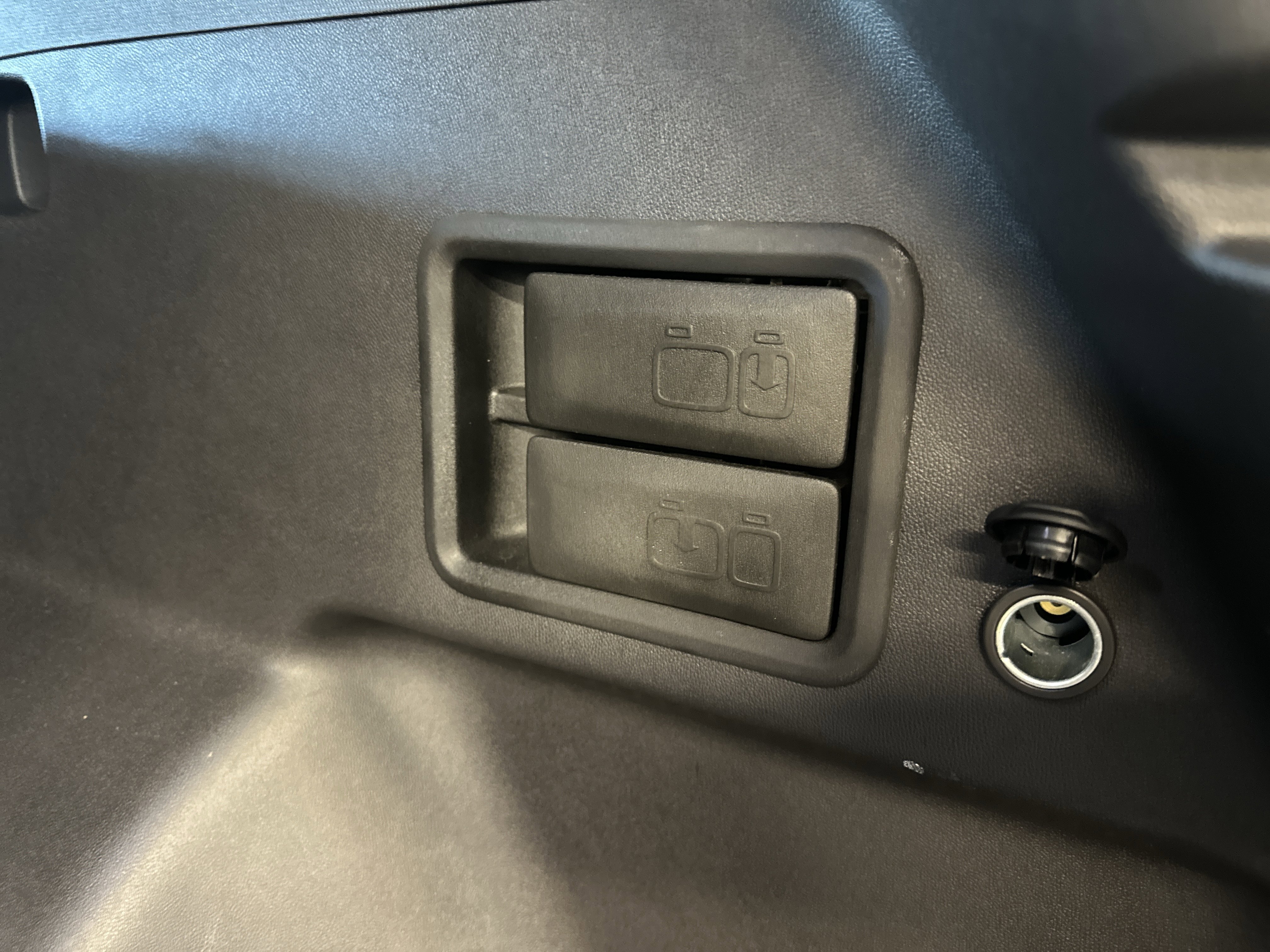 Used 2024 Chevrolet Equinox LT FWD image 26