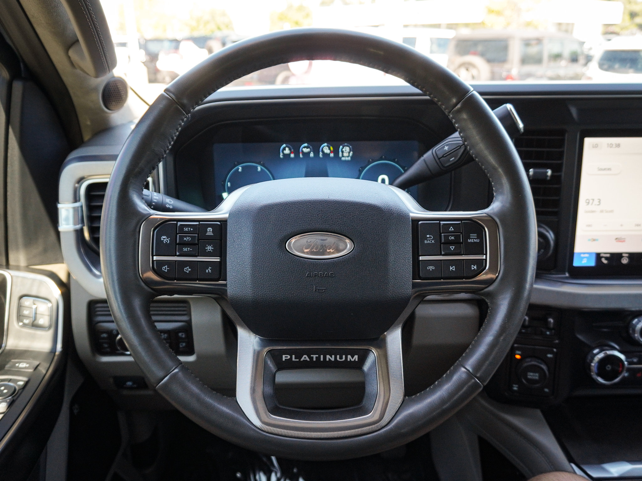 Used 2025 Ford F350 Platinum w/ Platinum Plus Package AWD/4WD image 17