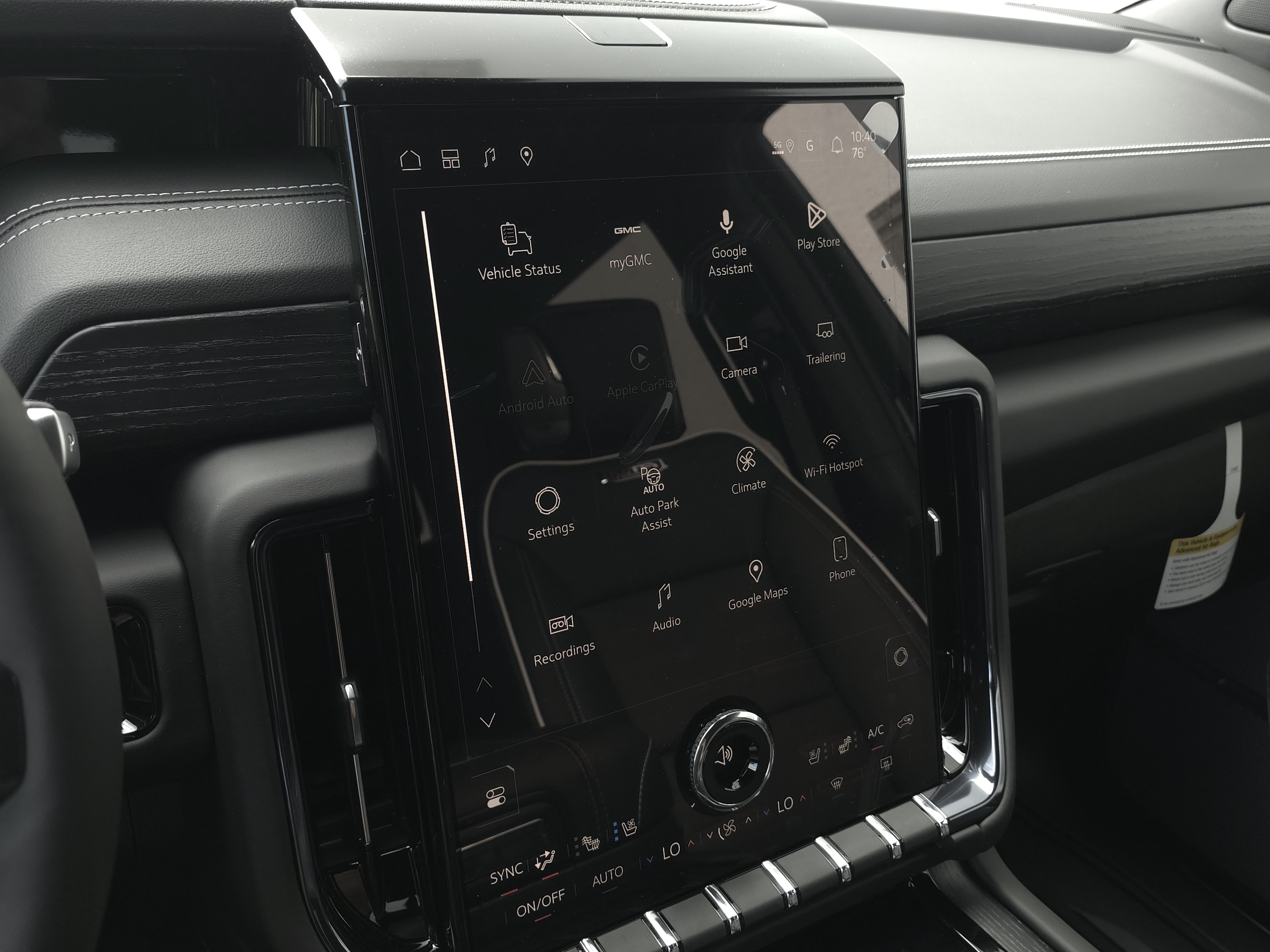 New 2026 GMC Yukon XL AT4 Ultimate w/ LPO, Floor Liner Package AWD/4WD image 21