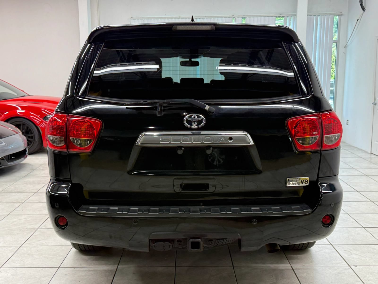 Used 2014 Toyota Sequoia Platinum AWD/4WD image 8