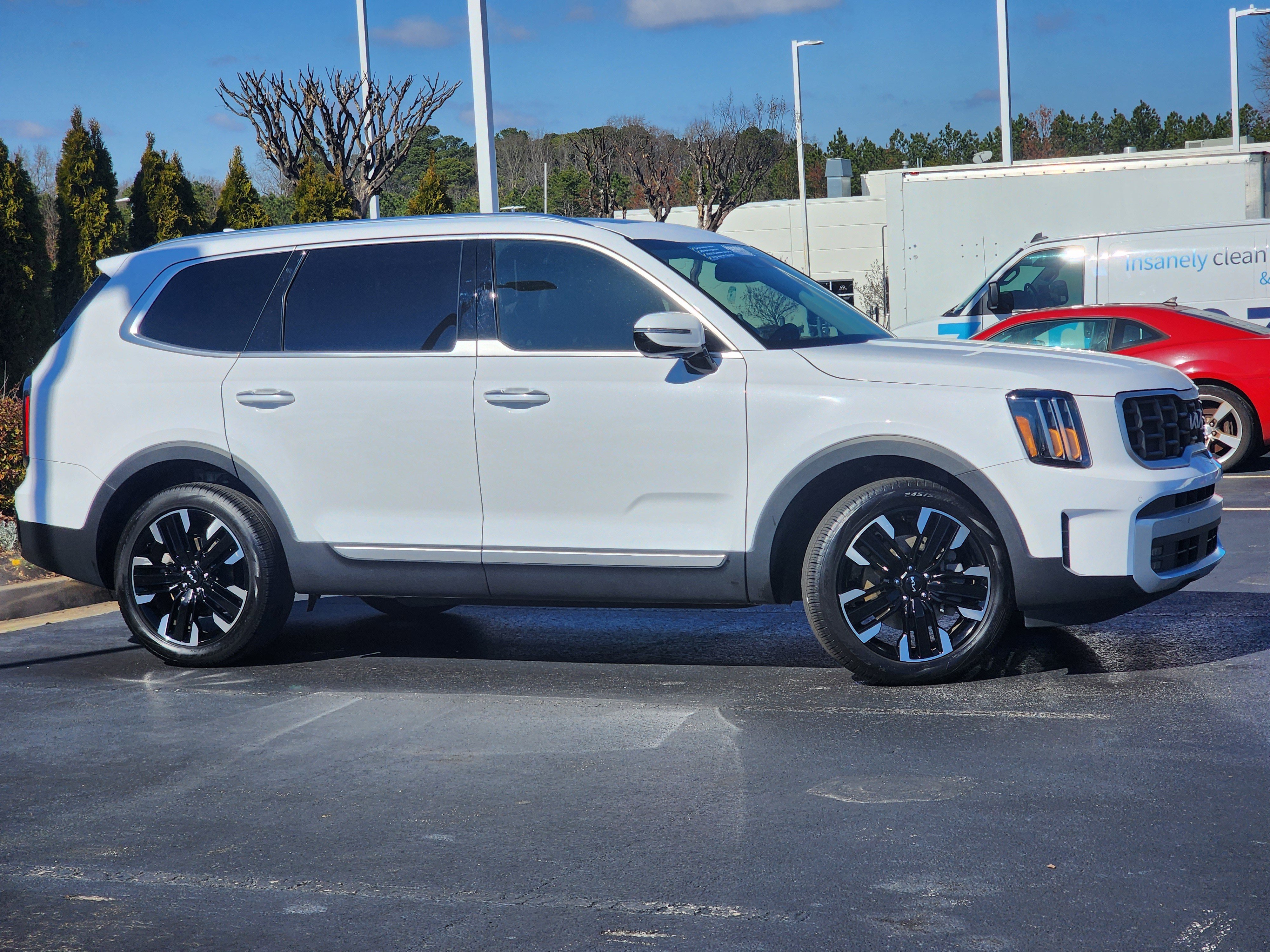 Used 2024 Kia Telluride SX image 3