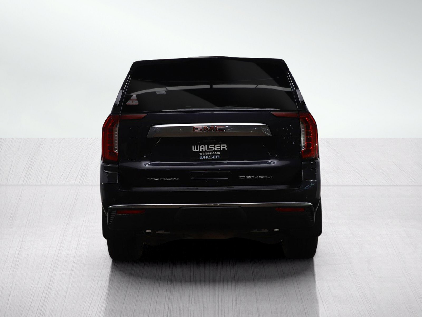 Used 2023 GMC Yukon XL Denali AWD/4WD image 5