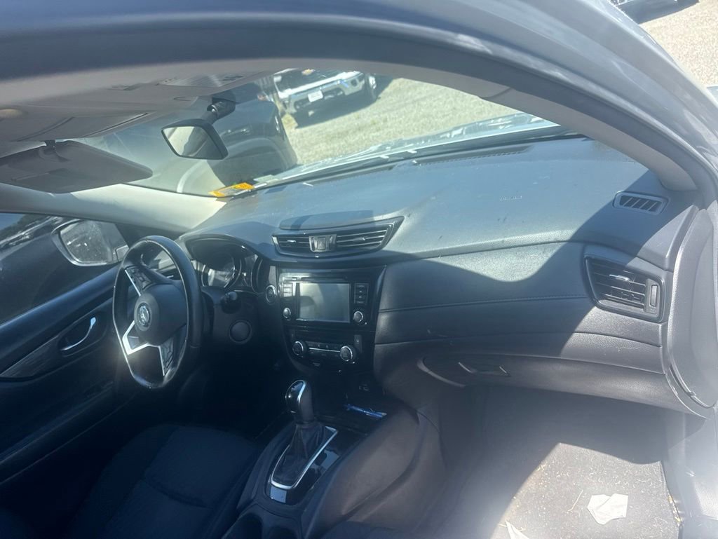 Used 2018 Nissan Rogue SV AWD/4WD image 10