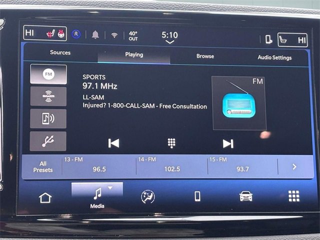 Used 2025 Chrysler Pacifica Select image 20