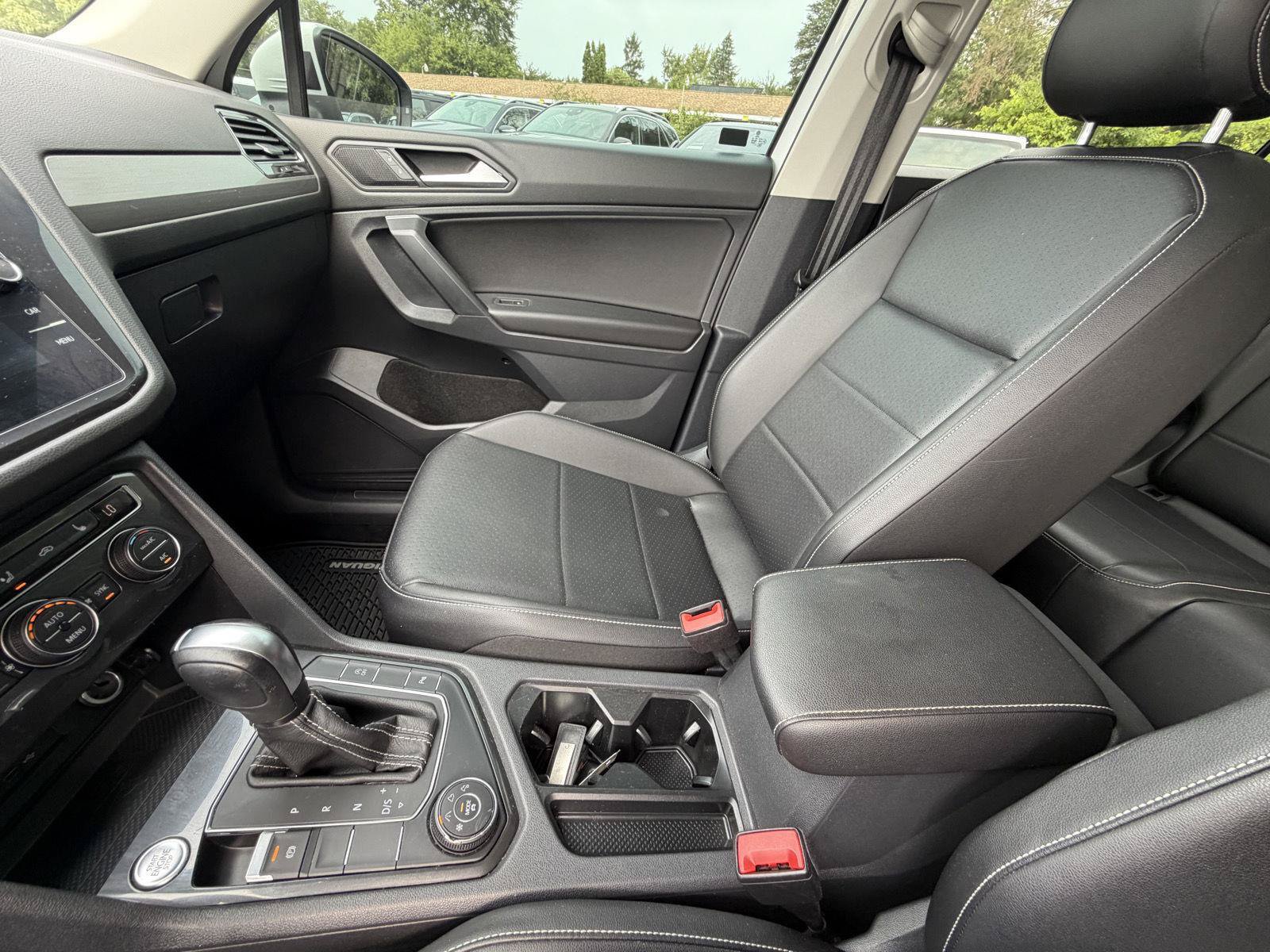 Used 2021 Volkswagen Tiguan SEL AWD/4WD image 14