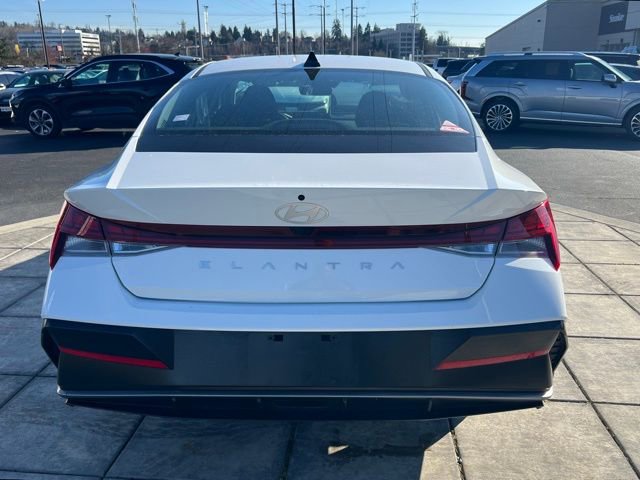 Certified 2025 Hyundai Elantra SEL image 10