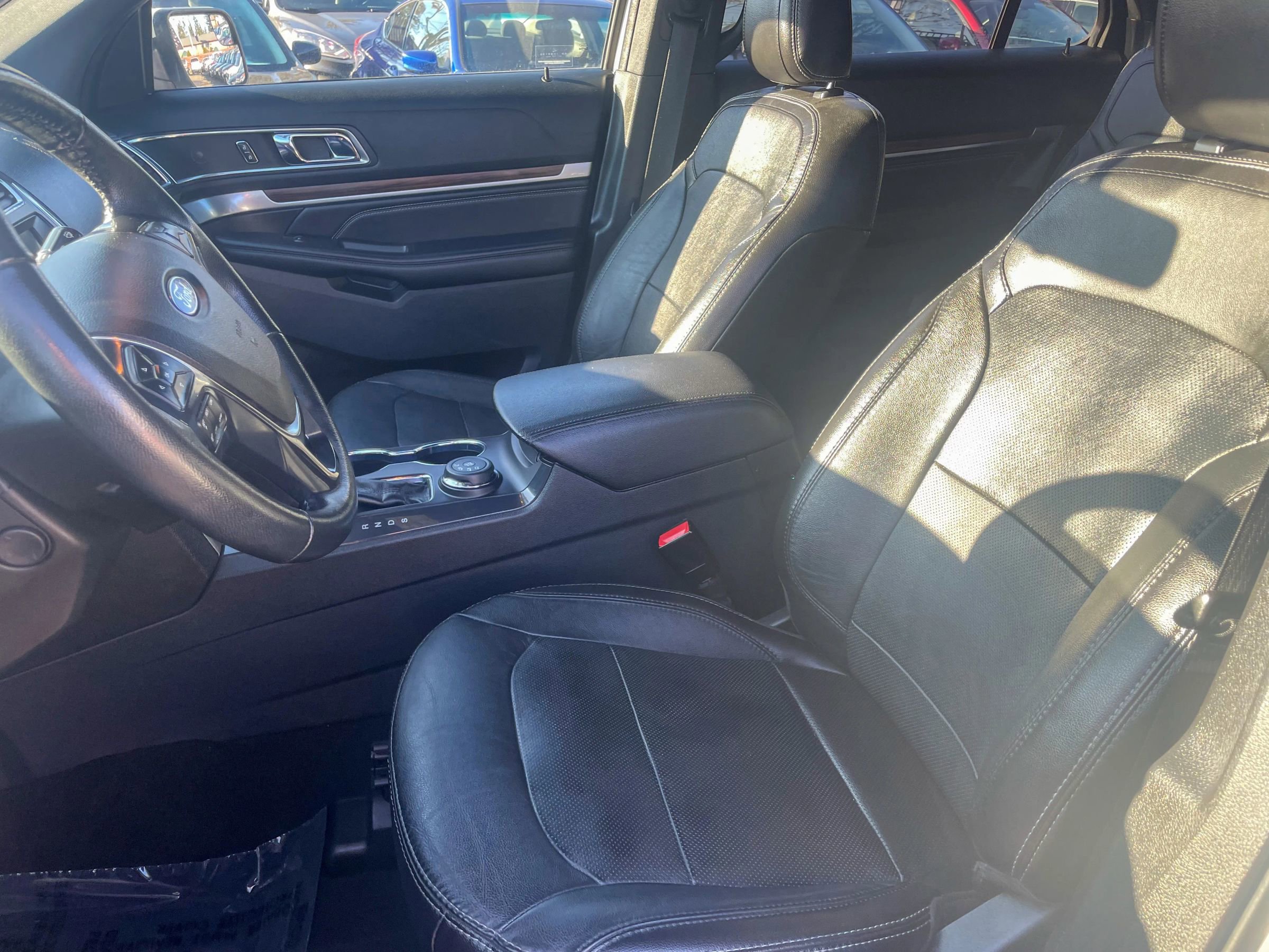 Used 2018 Ford Explorer Limited image 13