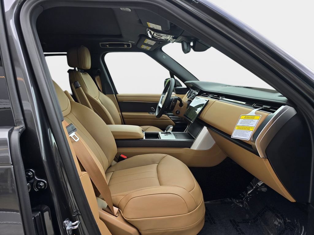 New 2026 Land Rover Range Rover Long Wheelbase SE AWD/4WD image 10