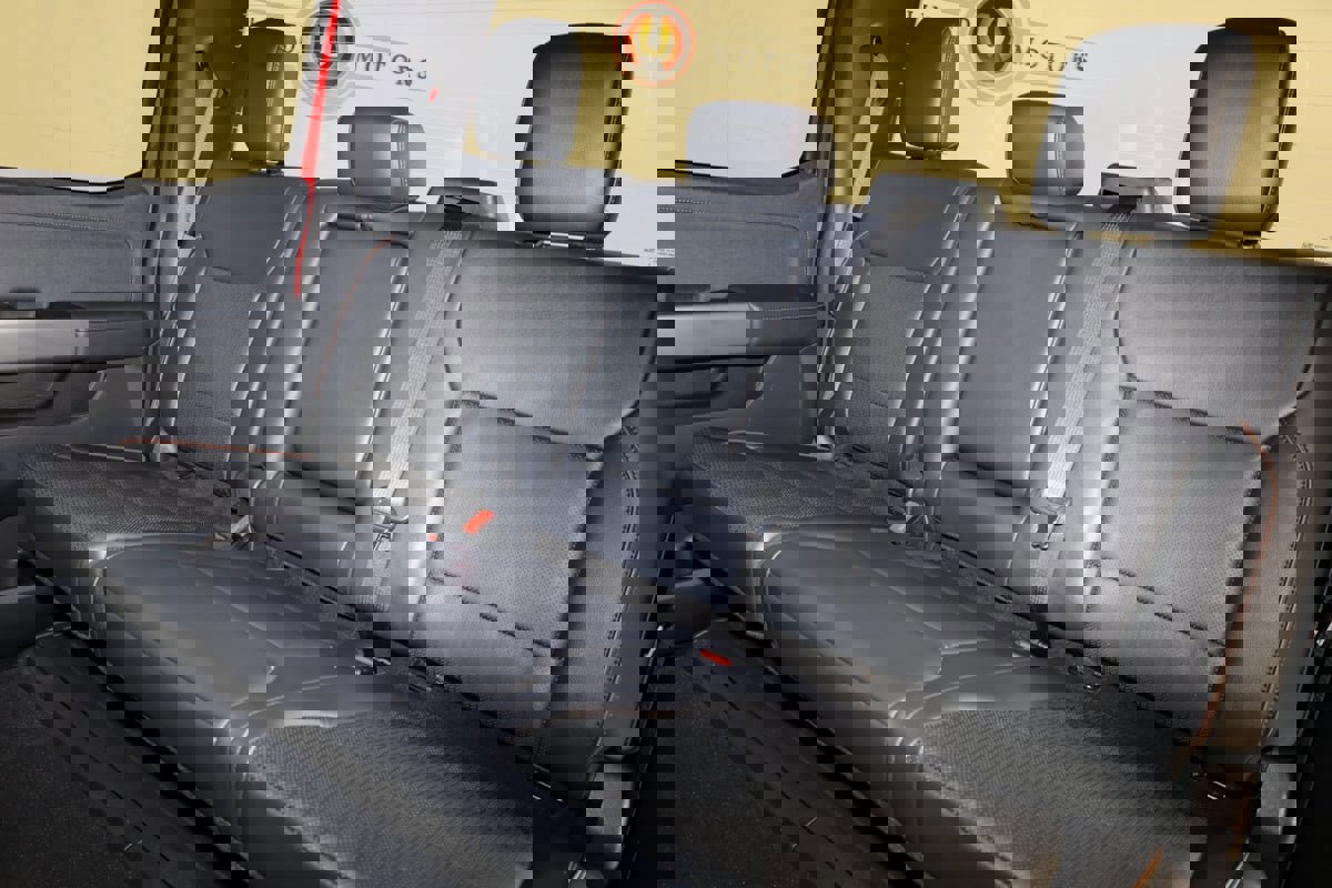 Used 2025 Ford F350 Lariat w/ Chrome Package image 11