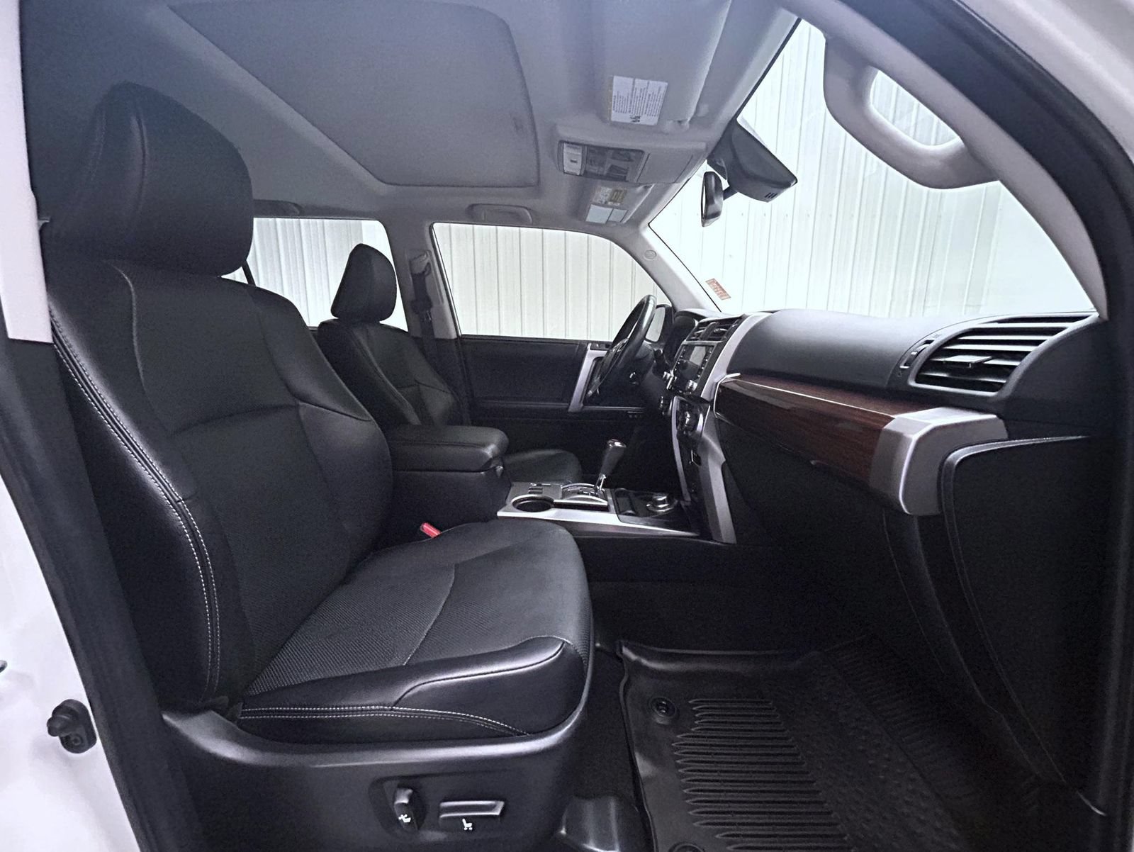 Used 2023 Toyota 4Runner Limited AWD/4WD image 15