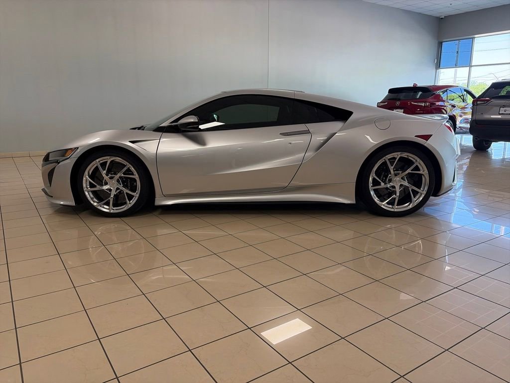 Used 2017 Acura NSX AWD/4WD image 9