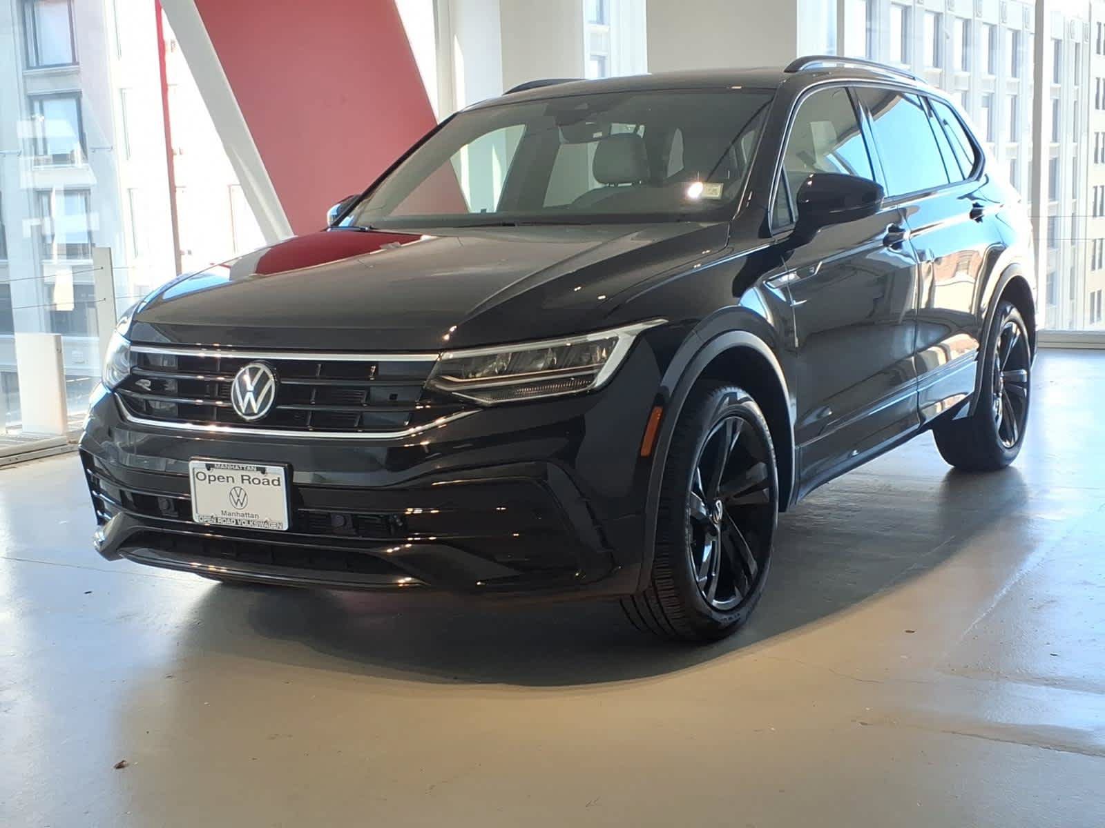 Used 2024 Volkswagen Tiguan SE R-Line