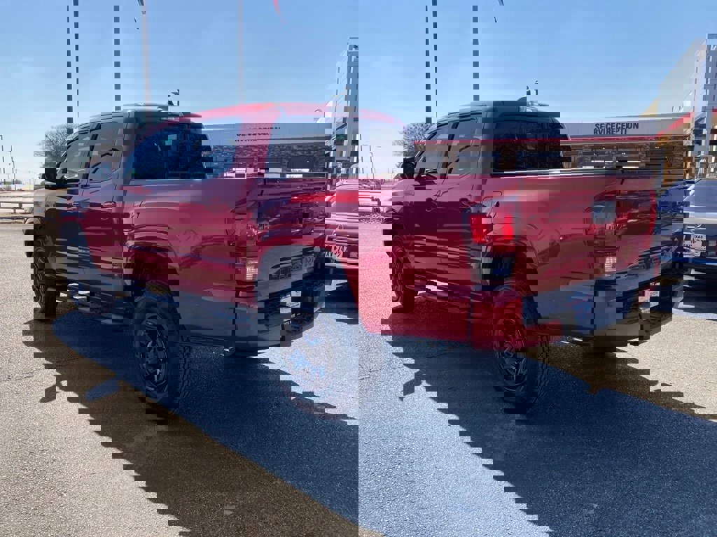 Used 2022 Toyota Tacoma SR w/ SR Convenience Package image 7