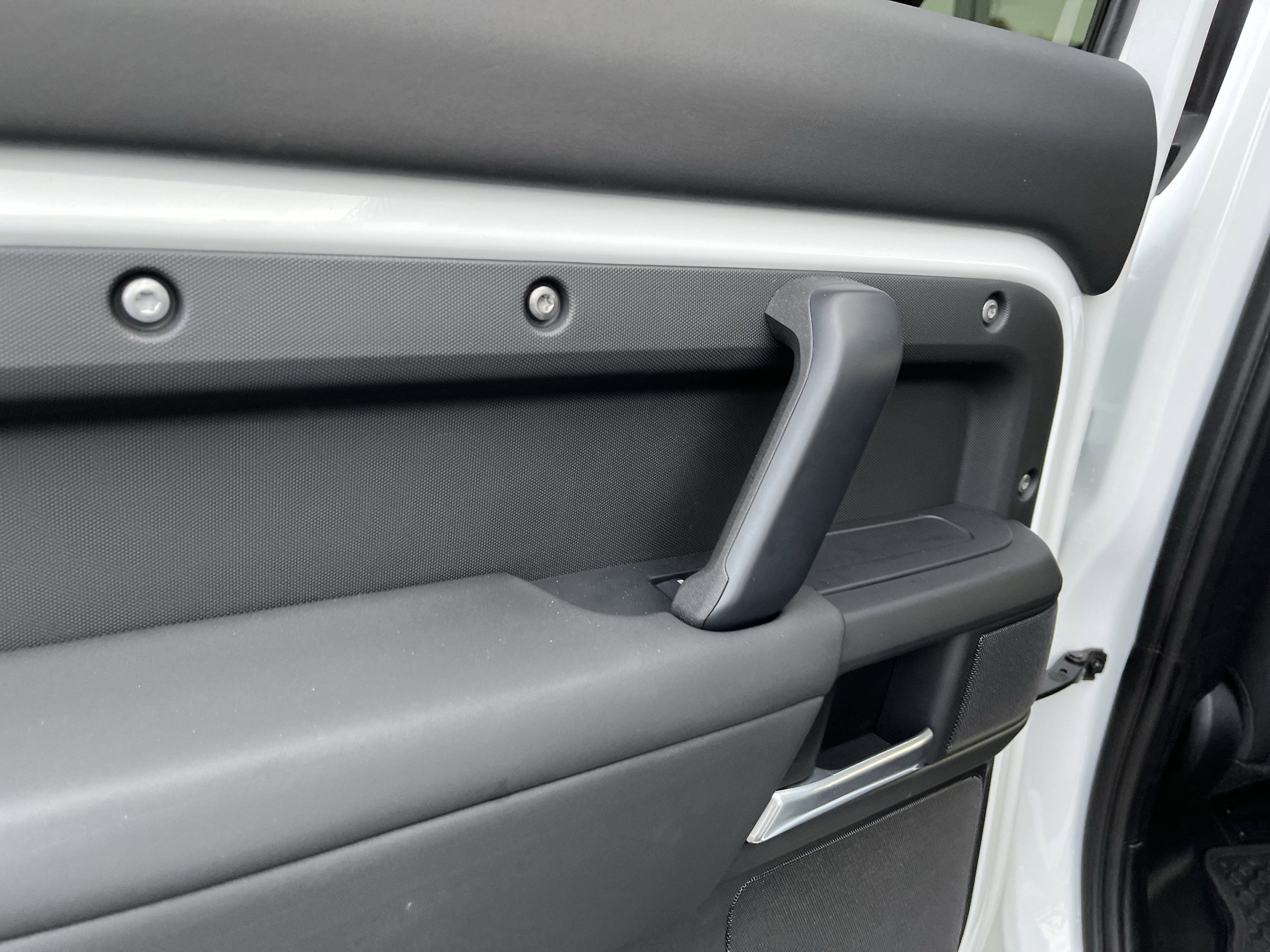 Certified 2025 Land Rover Defender 110 S image 29