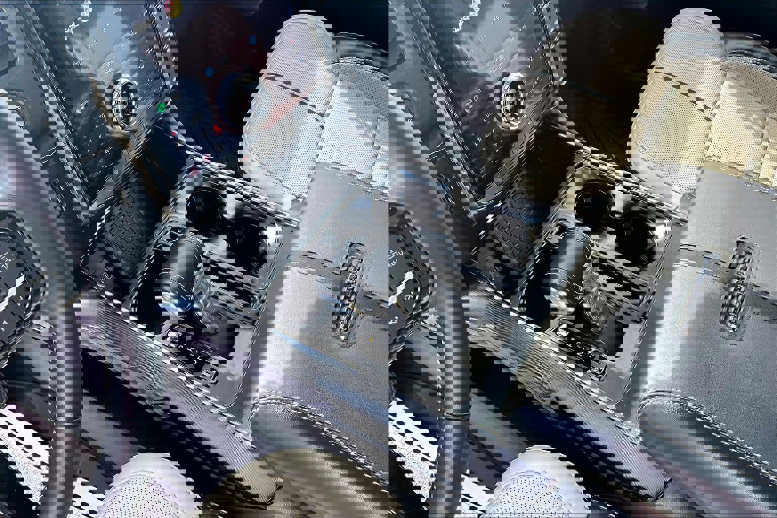 Used 2023 Ford F150 Lightning Platinum image 19