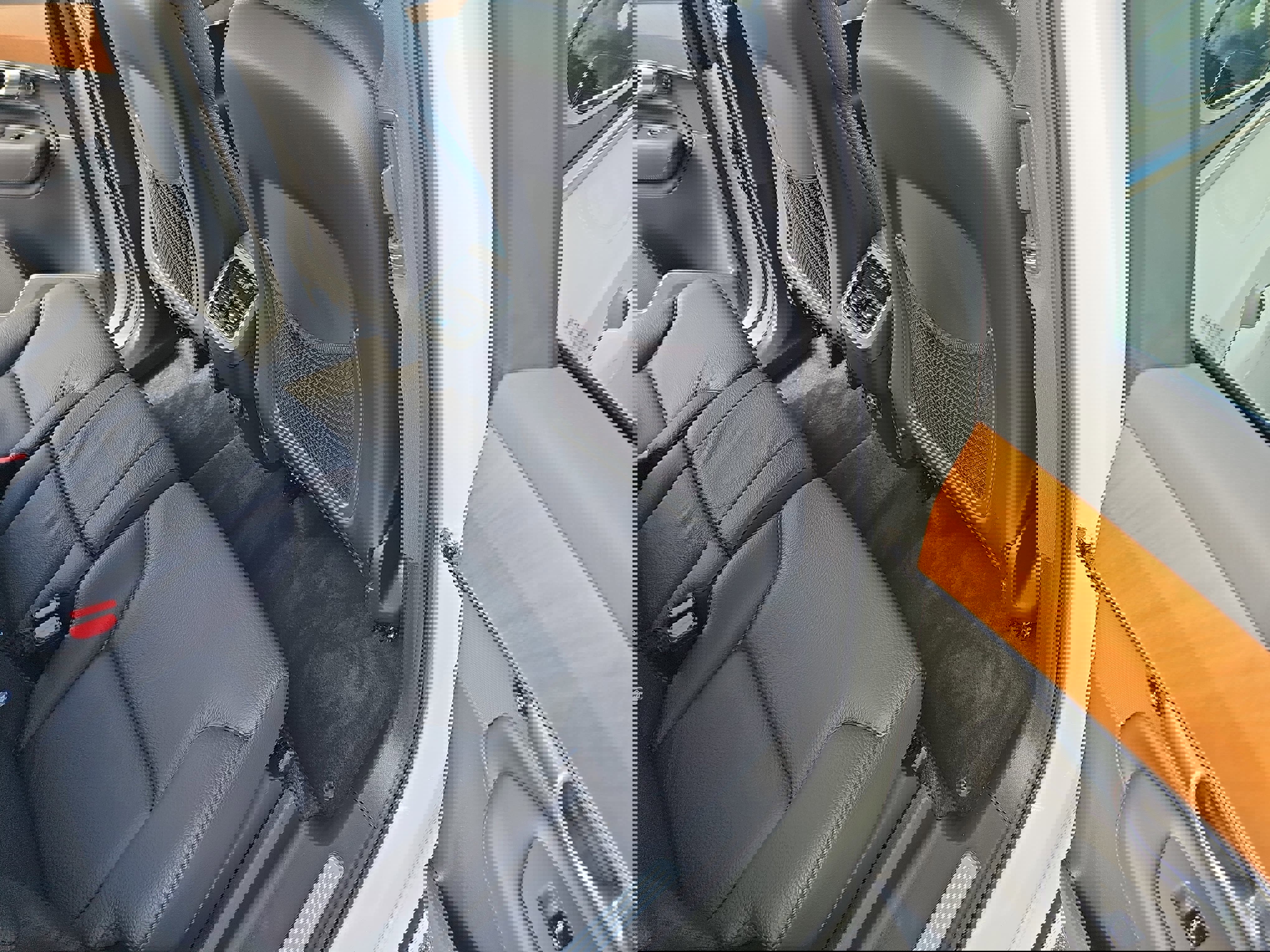 Used 2024 Volvo XC90 B6 Plus w/ Protection Package Premier image 11