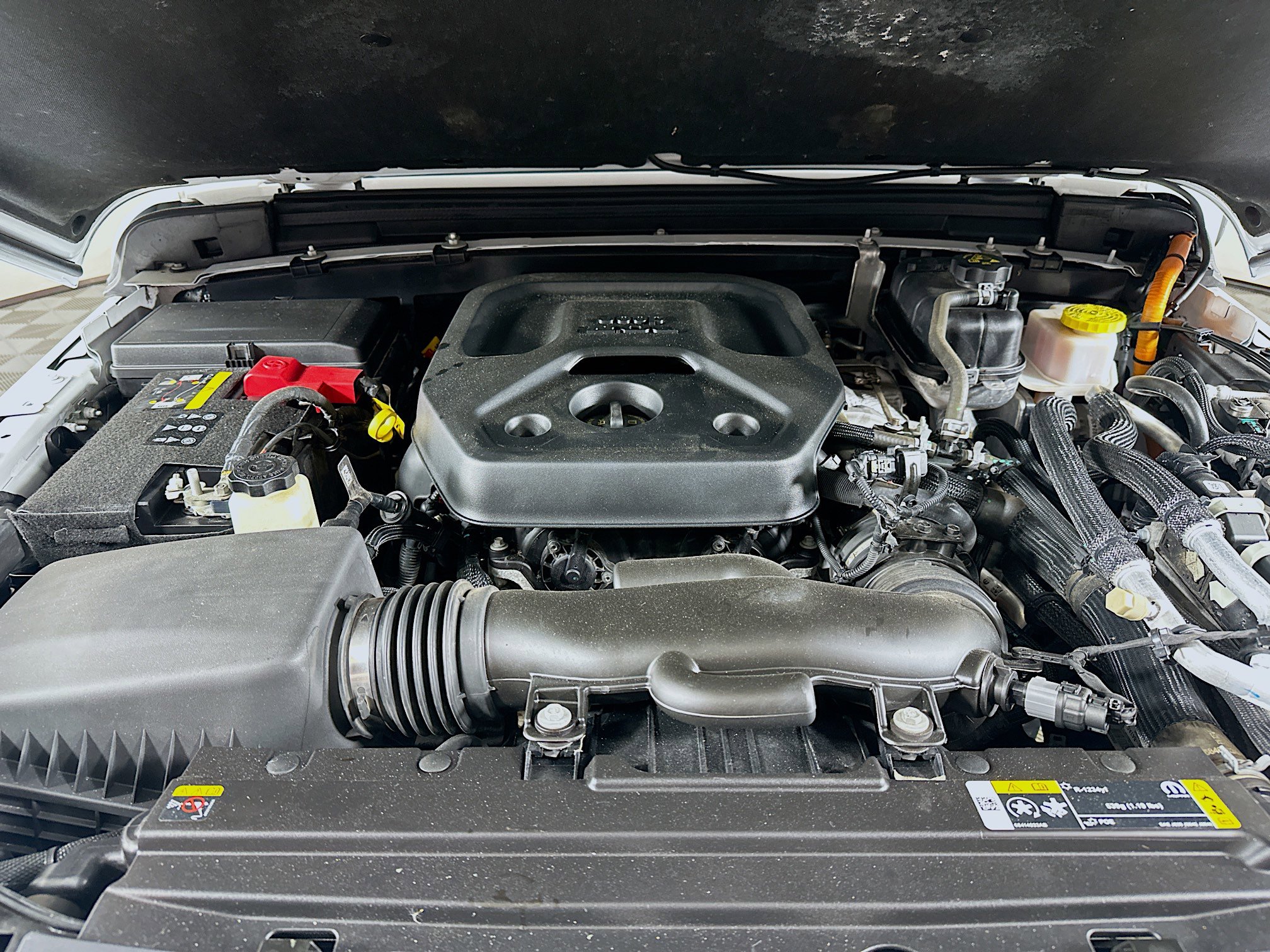 Used 2023 Jeep Wrangler Sahara w/ Cold Weather Group image 31