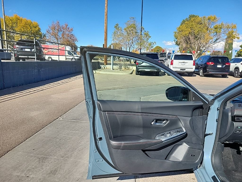 New 2025 Nissan Sentra SR w/ SR Premium Package FWD image 11